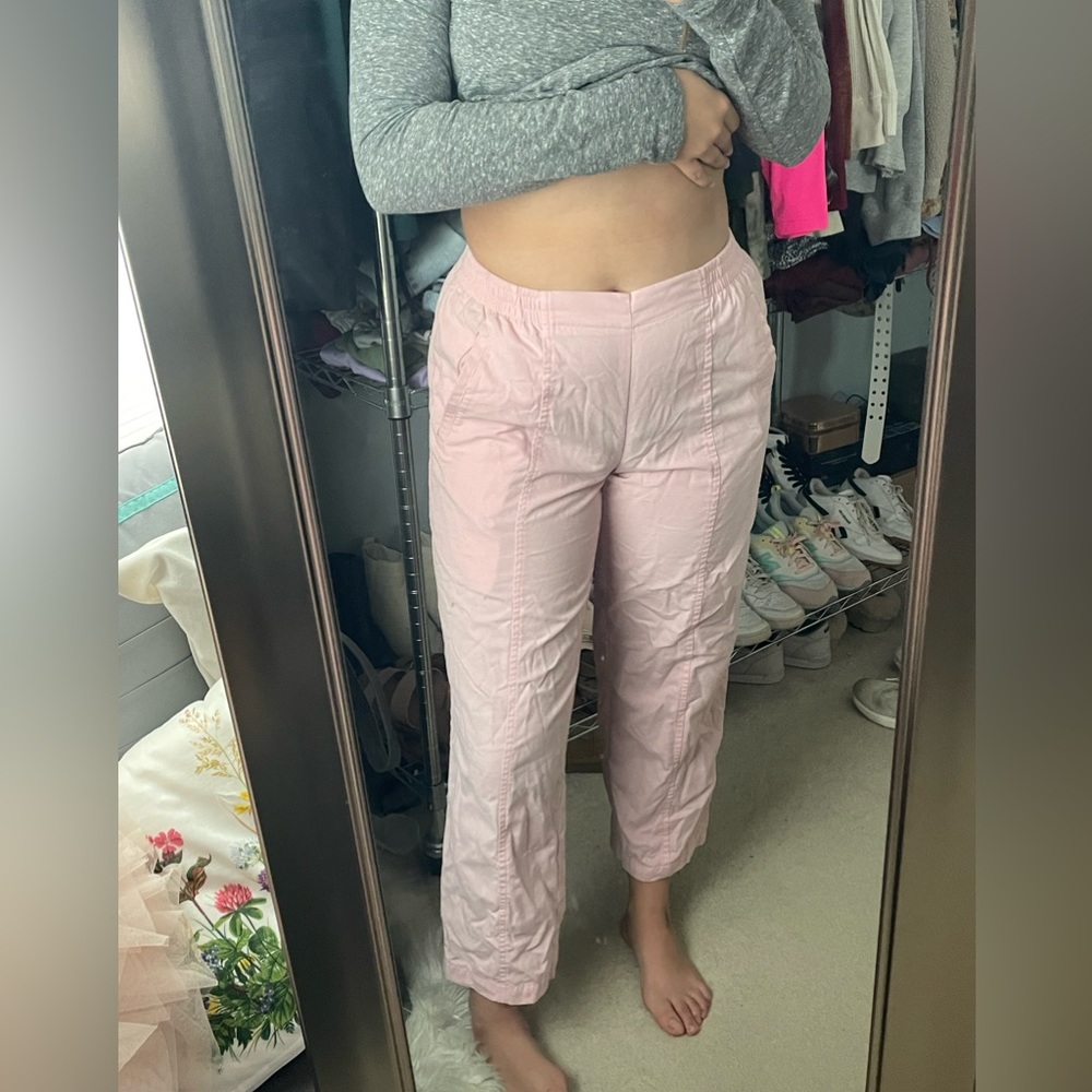 Pink nurse scrubs —> wrinkles will come out